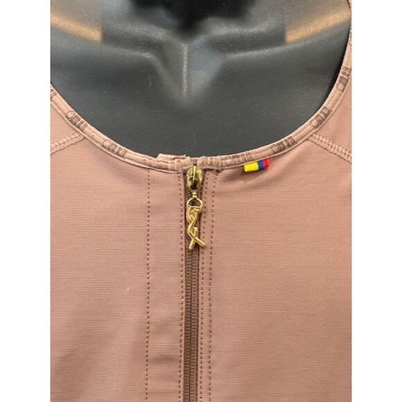 Men’s Compression Garment (Fajas) For Under Clothes or Post-Surgery – Medium - Picture 4 of 7